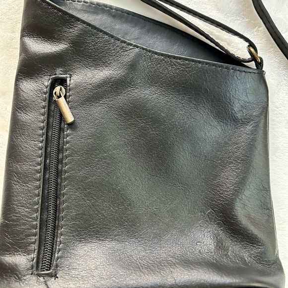 Bought in Florence Italy. Handbag is 100% genuine leather. 44” on handles. - Picture 2 of 3